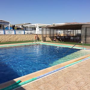 camping, playa, instalaciones